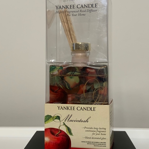 Yankee Candle Macintosh Reed Diffuser 1.2 Fl Oz Discontinued - Picture 1 of 5